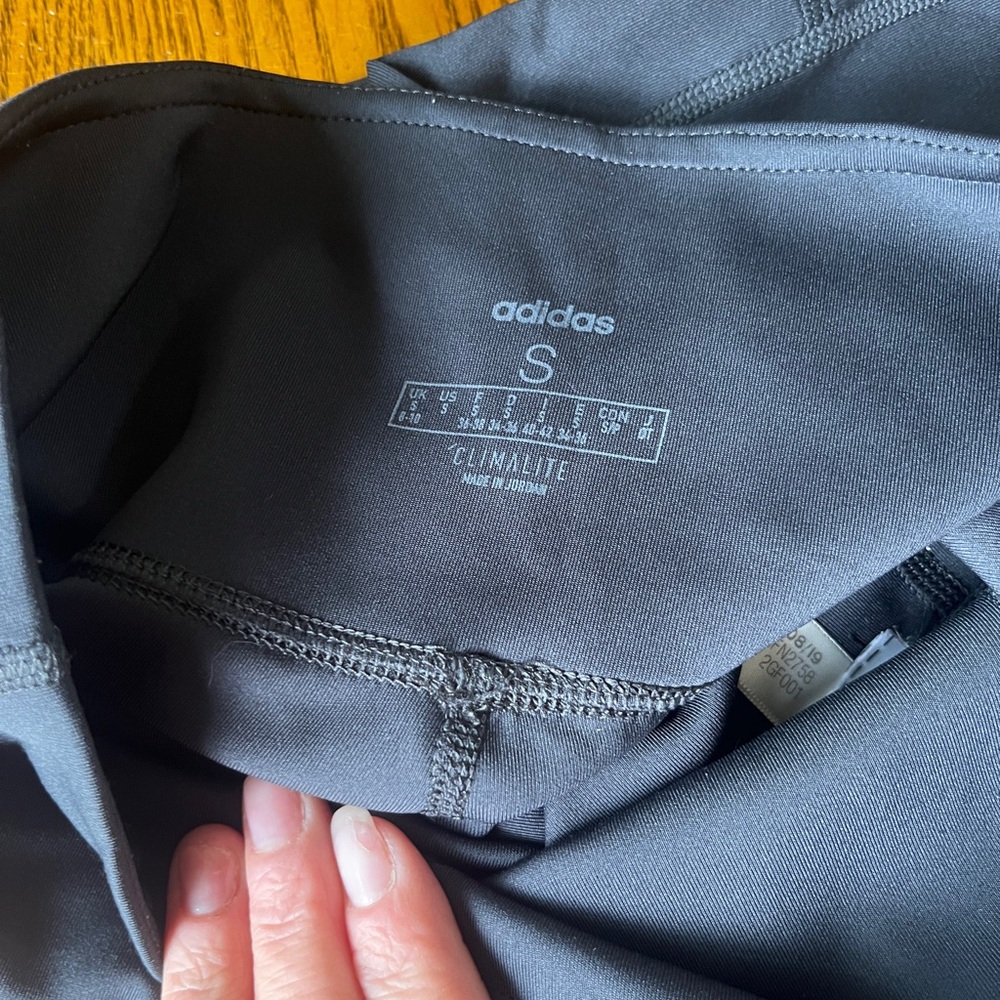 Adidas Grey Leggings with Stretchy Fit and Breathable Stripes - small - Picture 4 of 5